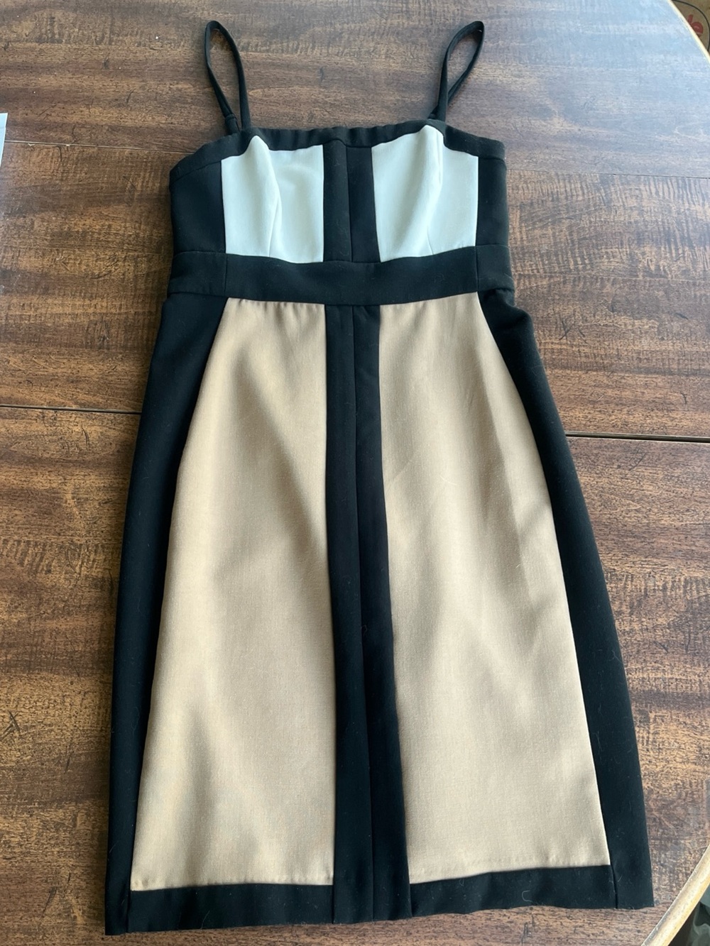 Colorblock Sheath Dress Black Tan Ivory Exposed Zip Slit Back NY & Co Size 0